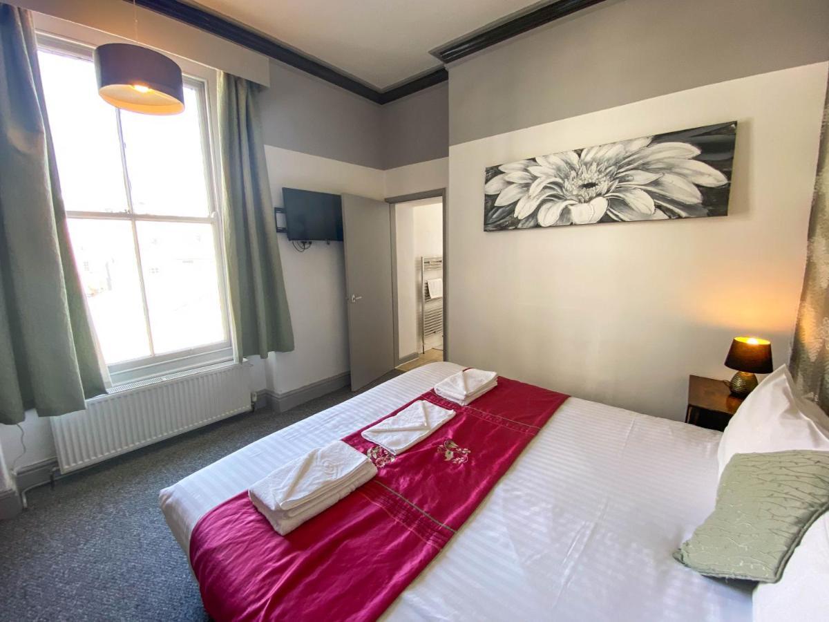 The Broadway Hotel 랜디드노 외부 사진