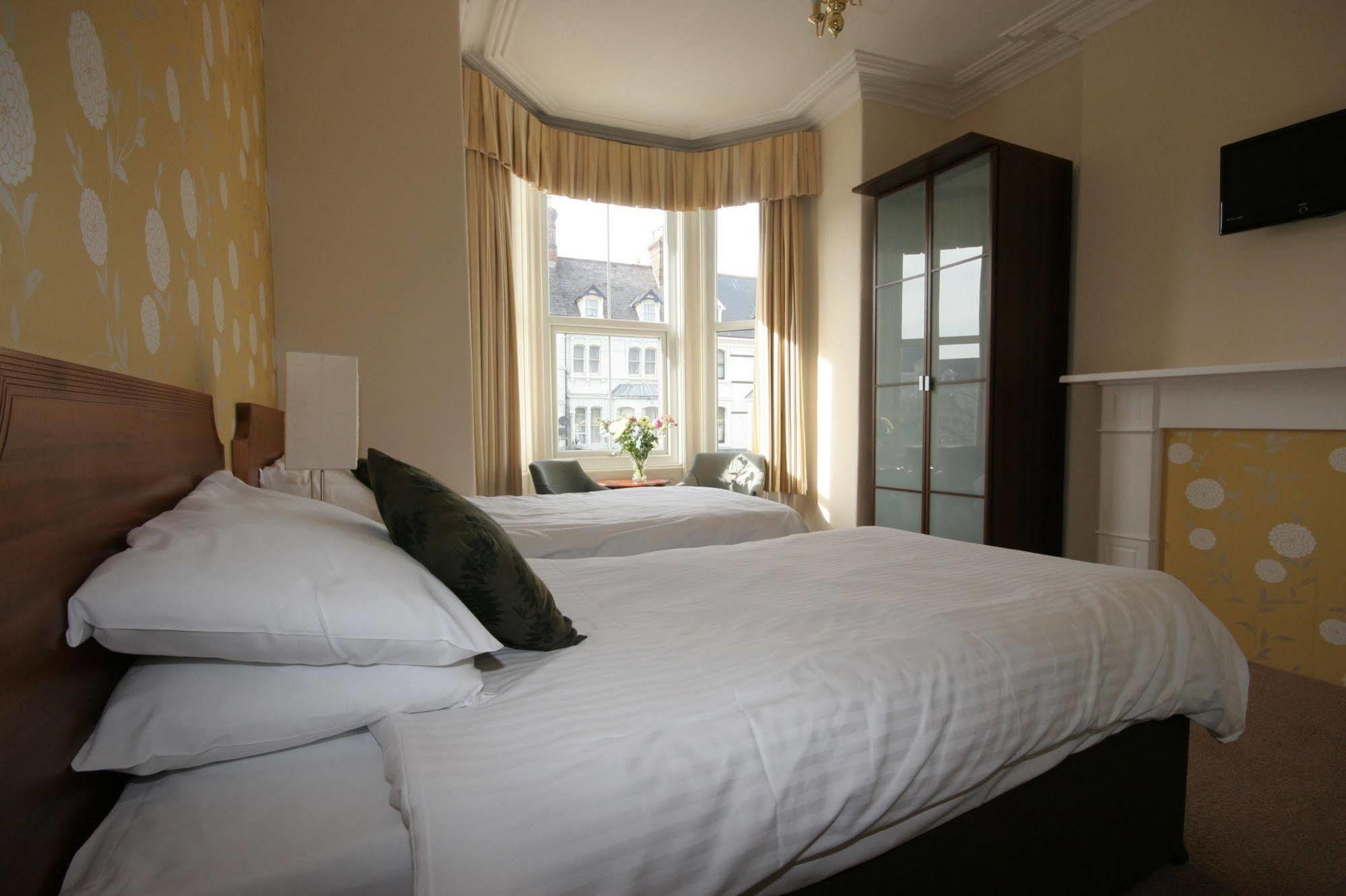 The Broadway Hotel 랜디드노 외부 사진